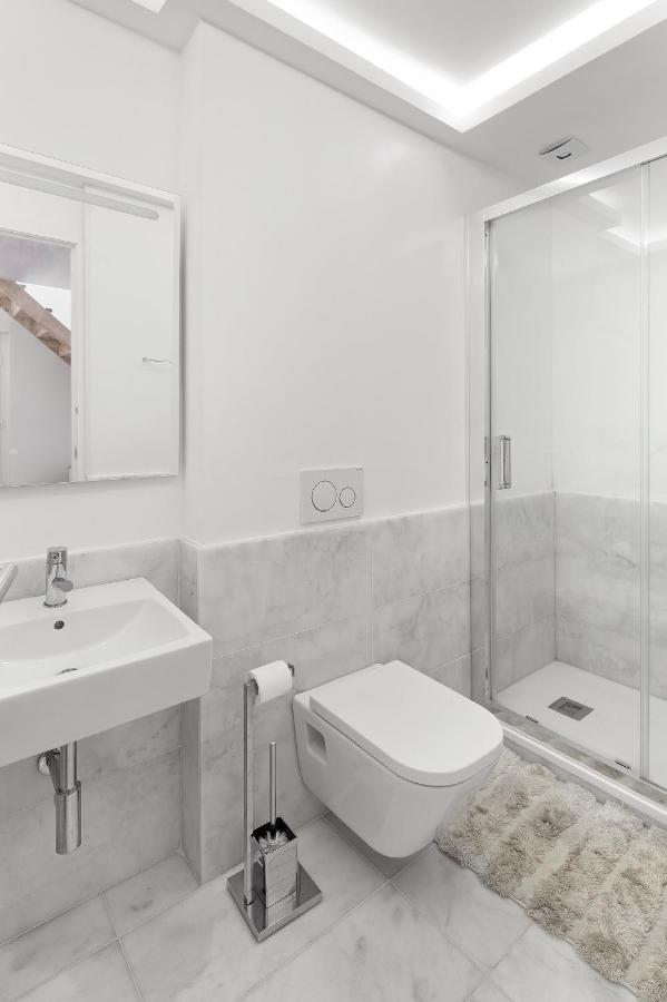 Room With Private Bathroom -Alcantara Lisabona Exterior foto